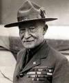 ESCUTISMO O Escutismo é um Movimento Mundial criado em 1907 por Robert Stephenson Smith Baden-Powell.