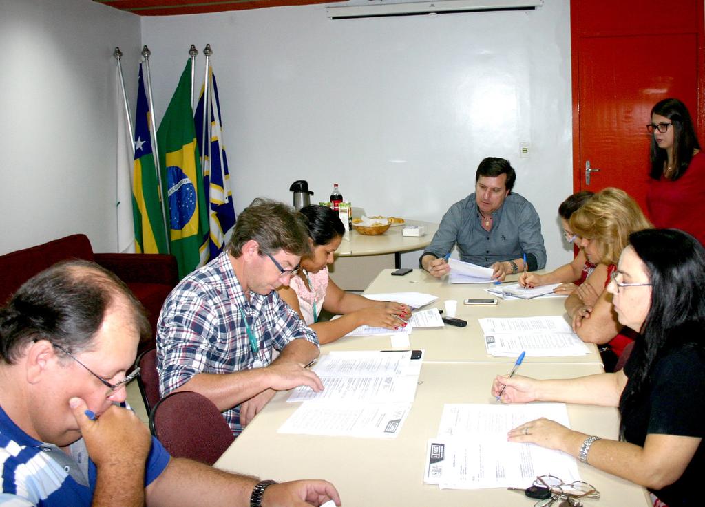 SIVA Propostas da Convenção Coletiva de 2017/2018 são debatidas em assembleias gerais da entidade Sindicato das Indústrias do O Vestuário de Anápolis (Siva), sob a presidência do empresário Jair