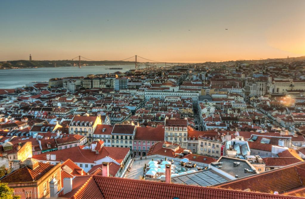 LISBOA, PORTUGAL Após crise 2008: investimento no setor criativo 2015: capital criativa EUR 3T= talentos,