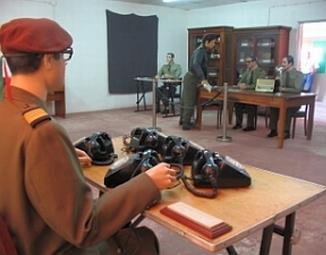 Instalação do Posto de Comando do Movimento das Forças Armadas, em abril de