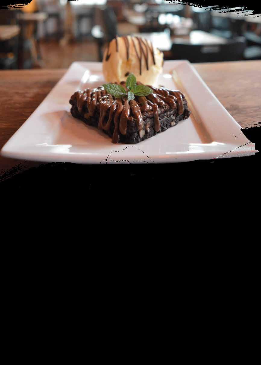 BROWNIE SOBREMESAS BANOFFE R$ 13,90 A tradicional torta de banana em uma versão servida na taça com paçoca, doce de leite caseiro,