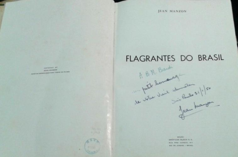 tema, ampliou o núcleo de livros sobre o