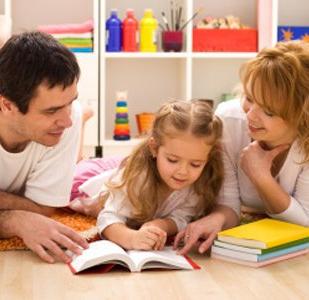 ensino-aprendizagem dos alunos, mediante o fornecimento do material didático-pedagógico; Promover