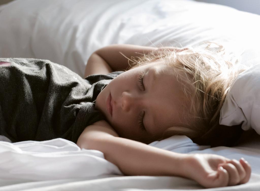 Que nada interrompa o seu sono MODO NOITE SLEEP Ajuda a manter a temperatura mais confortável e poupa energia.