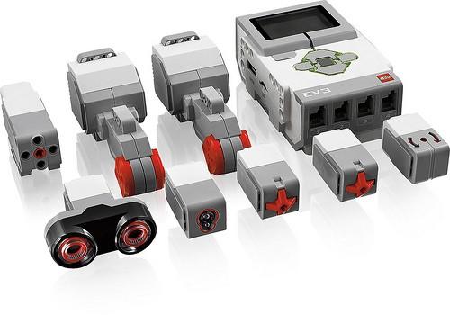 ouvidos por nossos ouvidos. O sensor de som pode medir níveis de pressão de som de até 90 db o mesmo produzido por uma roçadeira de gramas.