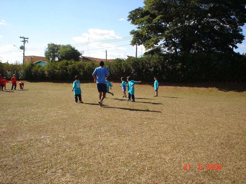 Brincadeiras: - Cultura Infantil; - Construção