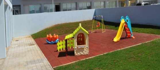 Instalações Funciona em instalações próprias, num edifício construído de raiz, na Av. General Alves Pedrosa, nº 1, inserida numa zona escolar, calma e pouco movimentada.