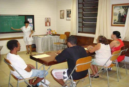As aulas acontecem na sede da igreja, à Rua Maria Máximo, 108 - Ponta da Praia / Santos, às