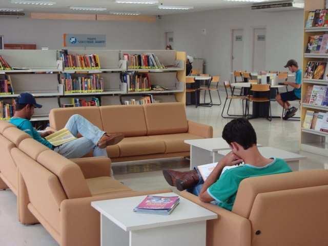 LEITURA INFORMAL Um espaço descontraído para leitura de