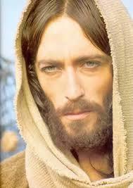 JESUS, O REVELADOR DO PAI Em Jesus de Nazaré, mistério e promessa são corporificados (Cl 1,15.19; Hb 1,3; Jo 14,9).
