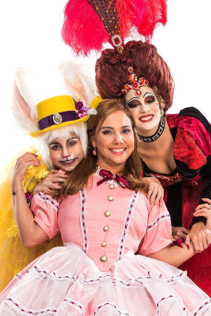 Ministério da Cultura e VIVO apresentam ALICE NO PAÍS DA INTERNET NO TEATRO BRADESCO RIO Montagem assinada por Chiquinho Nery terá apresentações nos dias 11 e 12, 18 e 19 de novembro Clique na imagem