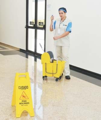 LIMPEZA E CONSERVAÇÃO A LGM conta com mão de obra especializada na prestação de serviços de limpeza e conservação.