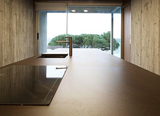 em estilos de design muito diferentes. O Dekton combina as qualidades mais ambicionadas pelo Chef que existe dentro de todos nós.