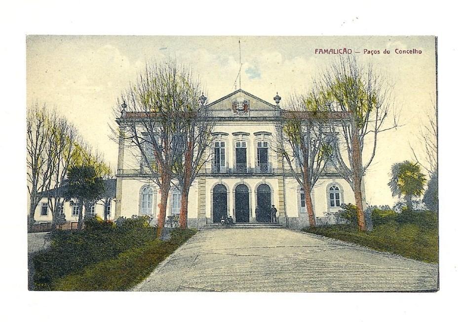 2012 Amadeu Gonçalves A Biblioteca Municipal foi inaugurada nos Paços do Concelho, em 1913, na secretaria, no âmbito do III Aniversário das