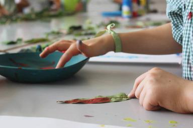 técnicas com que pode desenhar/representar através das formas e texturas de diversos elementos vegetais;