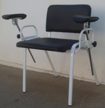 CADEIRA PARA COLETA DE SANGUE MODELO AR-261 Cadeira para coleta de Sangue montada em estrutura de
