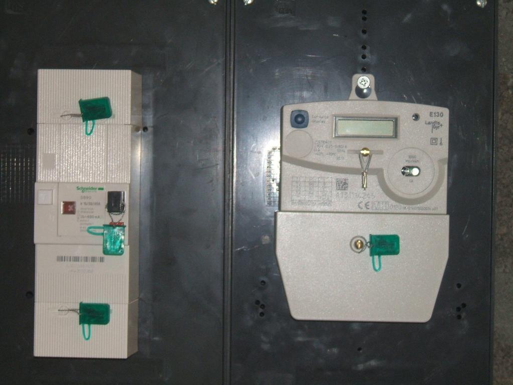 5 FOTOS 6 EPC 7 EPI Caixa de primeiros socorros; Medidas de informação, sensibilização e formação; Extinção portátil; Instruções de primeiros socorros; Lanterna portátil; Utilização de