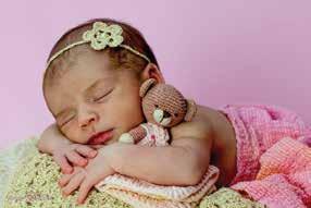 Sessão de Newborn - A sessão newborn deve ser realizada no período do 5º ao 15º dia de vida do bebê. Período esse que ele ainda dorme bastante e ainda está livre das cólicas.