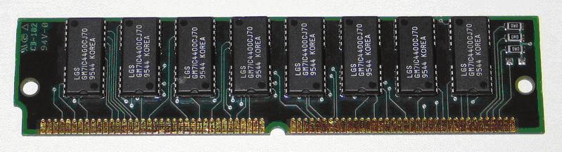 Escola Alcides Maya - Primeiro Módulo SIMM, ou Single In-line Memory Module, é um tipo de módulo de memória RAM usada em computadores do início da década de 1980 até o final da década de 1990.