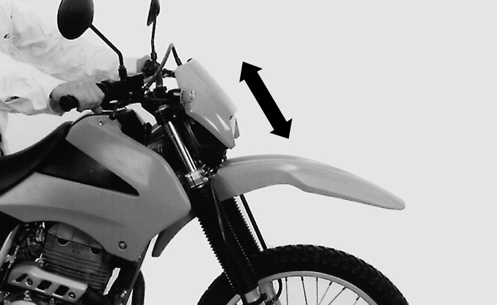 XR250 MANUTENÇÃO CAVALETE LATERAL Apóie a motocicleta sobre uma superfície nivelada. Inspecione a mola do cavalete lateral quanto a danos ou perda de tensão.