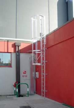 Plataforma de descanso (para escadas de mais de 10 m), com 2 m de altura do módulo de passagem.