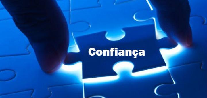 A confiança não está relacionada apenas ao líder; as características dos liderados também influenciam o desenvolvimento da confiança.