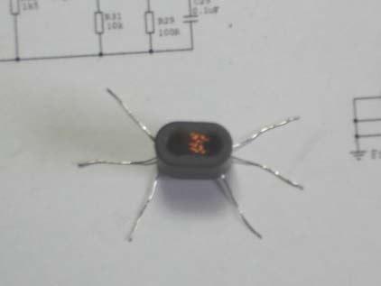 10 PY2MG 28- Solde C11(0,01uF capacitor cerâmico).