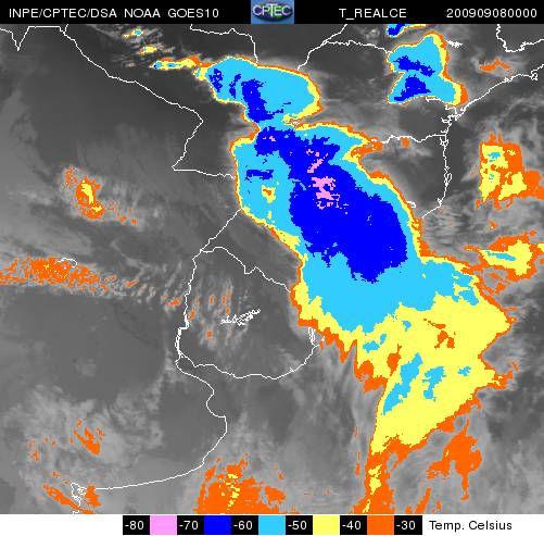 3 - RESULTADOS A Figura 1 mostra uma seqüência de imagens de satélite realçadas no canal infravermelho correspondente ao dia 08/09/2009 às 00 Z, 01 Z e 02 Z.