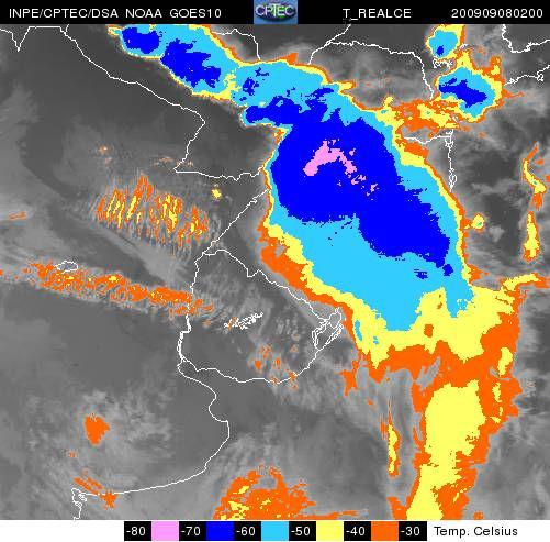 Esta frente fria estava associada a um forte contraste de temperatura entre a massa quente e úmida que precedia ao sistema frontal e a massa de ar frio que estava