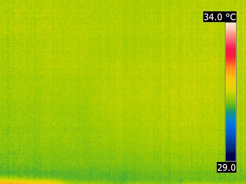 Avaliação da determinação experimental do coeficiente de 5. RESULTADOS Quadro 5.2.1.2 Temperatura e emissividade obtidas em cada ensaio da janela: Vidro.