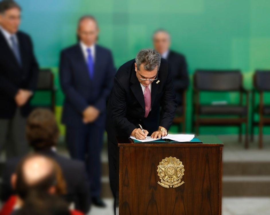 ACORDO O Acordo estabelecido entre Samarco, suas acionistas, Vale e BHP Billiton, e os governos Federal e dos Estados de Minas Gerais e do Espírito Santo foi assinado em 2 de março de 2016.