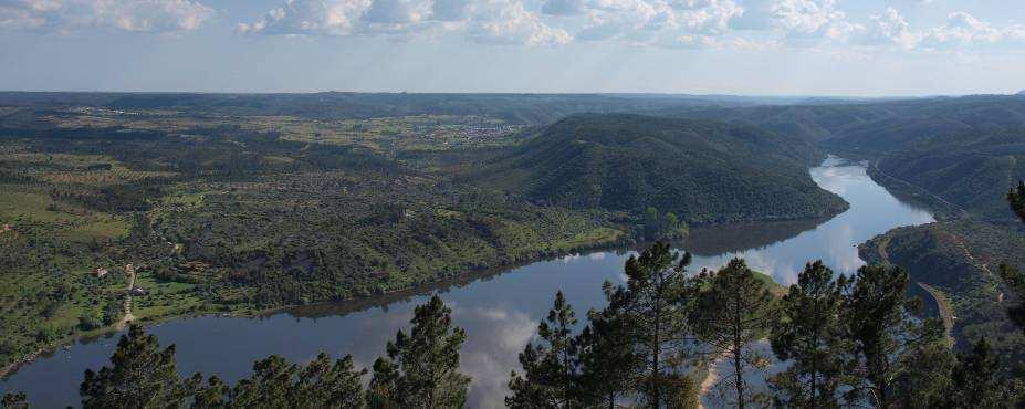 No MNPR, a geomorfologia fluvial está muito bem representada devido à evolução do rio Tejo que se fez marcar nos últimos ~4 milhões de anos.