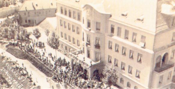 Nossa História Em 2 de outubro de 1927, é inaugurado o Hospital Alemão para atender todos os doentes, independente de