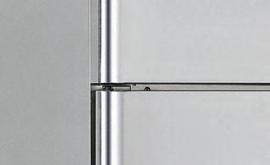 C O Z I N H A S PROFISSIONAIS Refrigeradores verticais LINHA ELITE Os refrigeradores Elite contam com design elegante e cantos extremos arredondados.