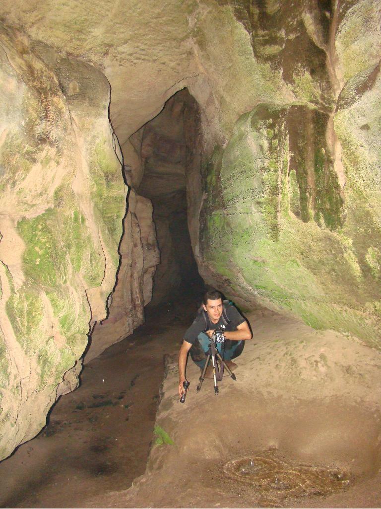 Figura 7 Gotejamento na gruta do Sr.