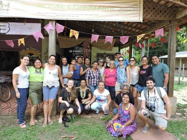 Refeições: BLD Hospedagem: Nas pousadas comunitárias das anfitriãs Dia 3: Ilha de Cotijuba Visitando: Trilha Amazônica, Oficina de Biojóias e Luau na praia Após um café da manhã regional nas