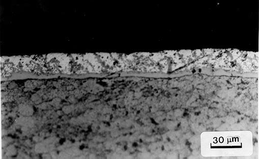 Adiante, após as referências bibligráficas, são apresentadas algumas microfotografias realizadas sobre amostras, onde notam-se as fases microestruturais da ZTA com seus glóbulos de tamanho, densidade