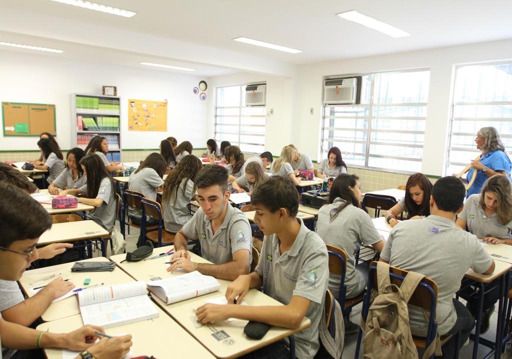 Colégio Estadual Chico Anysio (CECA) Uma escola de referência para o