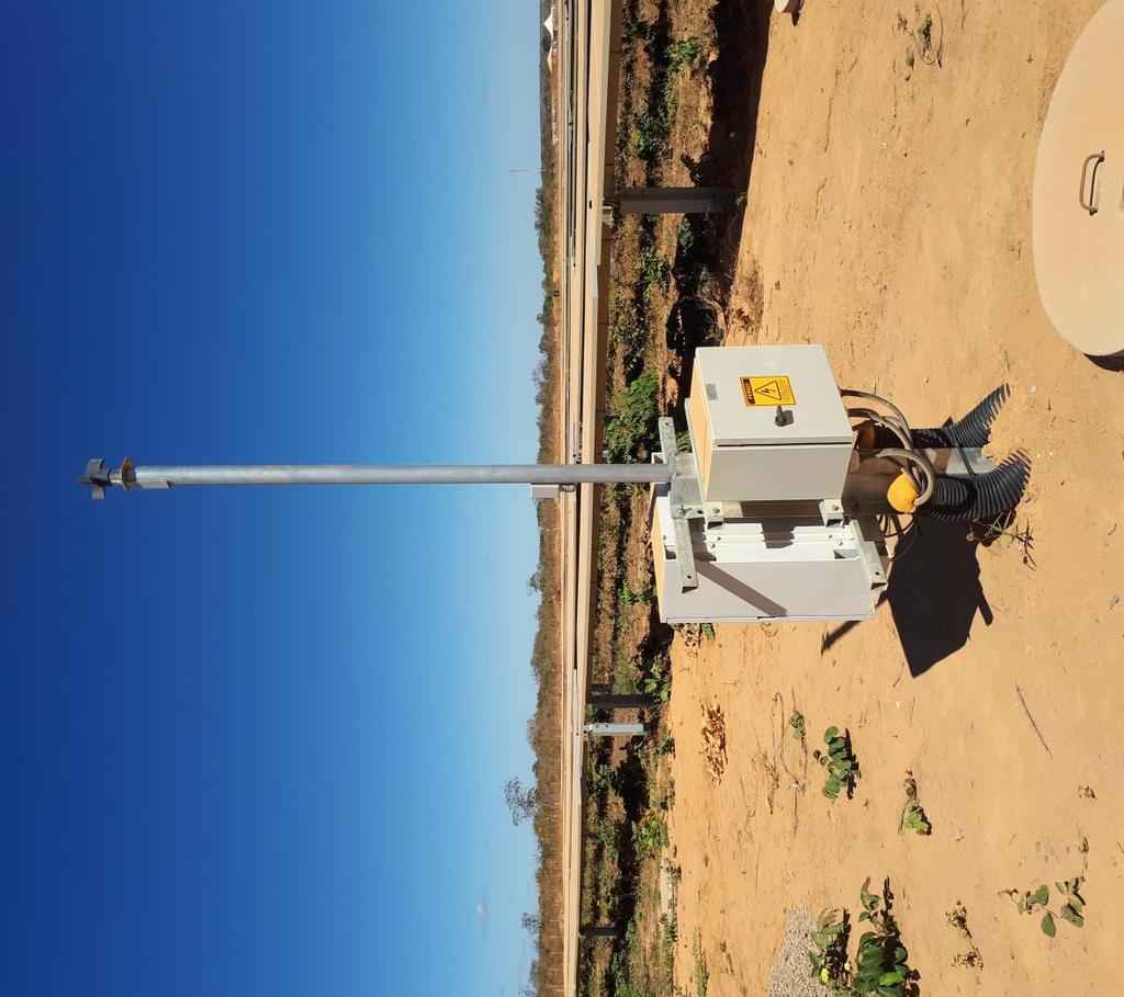 O&M Operação Anemômetro Anemômetro - Este dispositivo mede a velocidade do vento, e caso, este atinja 50km/h o Tracker irá