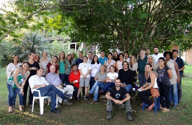 Participantes do XXV Encontro do Fórum Florestal Paulista no dia 05 de abril de 2016: Representantes do Município, Estado, Federação, ONGs e empresas trabalhando pela conservação da Água e