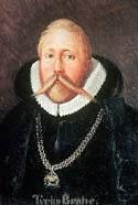 1543) Modelo Heliocêntrico Tycho Brahe