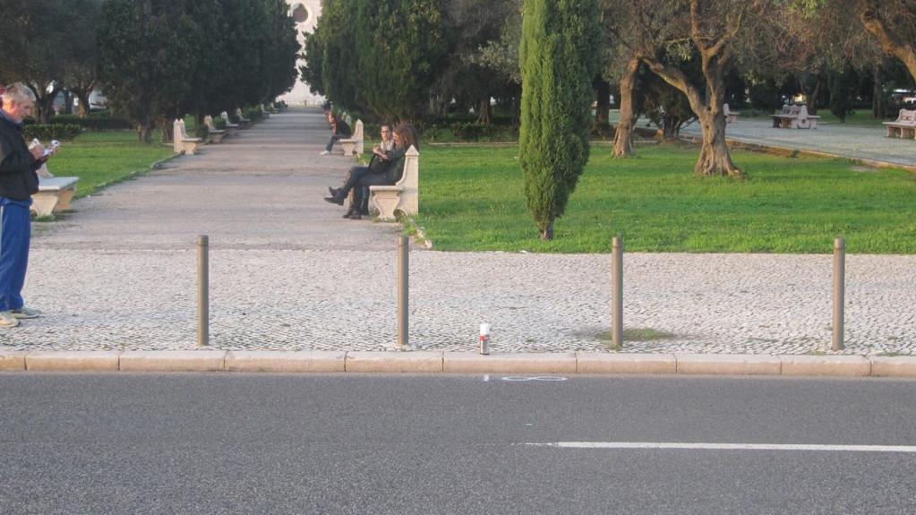 da Índia, antes do acesso ao parque de estacionamento a seguir