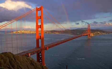 Deverá ser agendada previamente. À tarde passagem pela famosa ponte símbolo e cartão postal Golden Gate.