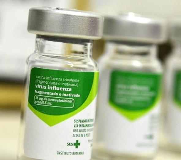 A Vacina reduz hospitalizações e mortalidade relacionadas à influenza Estudos demonstram que a vacinação pode