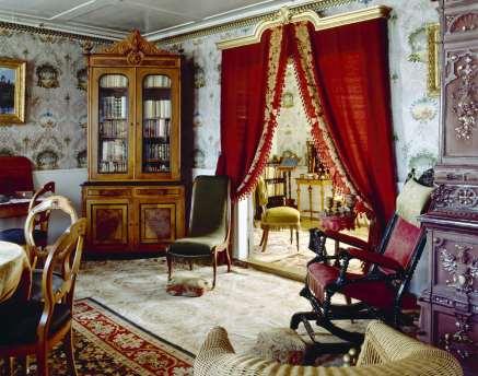 Victorian Interiors Settee O VICTORIAN STYLE