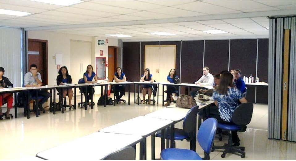 RÁPIDAS... CAPACITAÇÃO A equipe da Fieg Regional Anápolis participou, no dia 22 de abril último, na Casa da Indústria, em Goiânia, da Oficina sobre Atendimento Consultivo no Sistema Indústria.