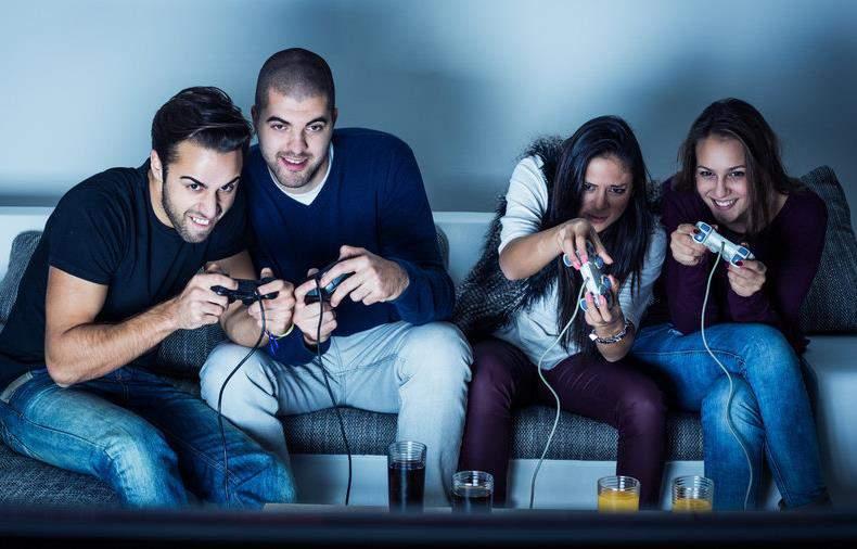 LIFESTYLE GEEKS & GAMERS O Universo Nerd em sua melhor forma: fãs de