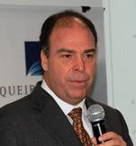 Fernando Bezerra Coelho (PSB) Fernando Bezerra Coelho, 53 anos, é formado em Administração de Empresas pela Faculdade Getúlio Vargas.