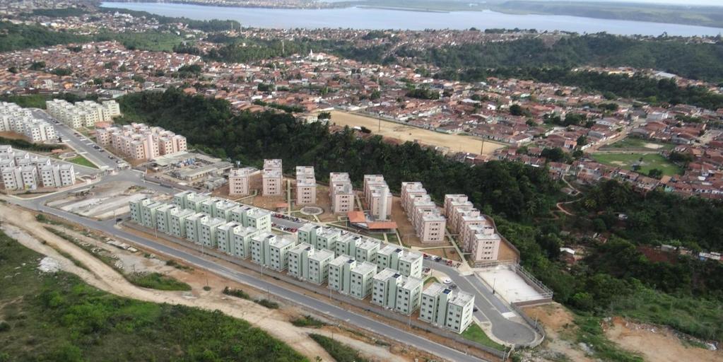 . TRÊS METRÓPOLES LITORÂNEAS: Maceió, Santos e Vitória.