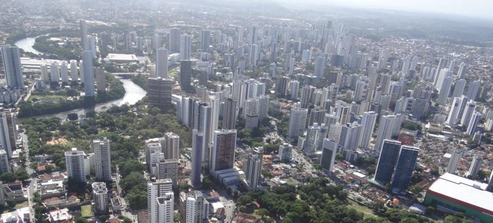 - as elites tem garantido por leis a proteção de seu espaço de interesse residencial, ainda que morfologicamente possam ser alterados (salvo, até o momento em São Paulo, onde os bairros residenciais